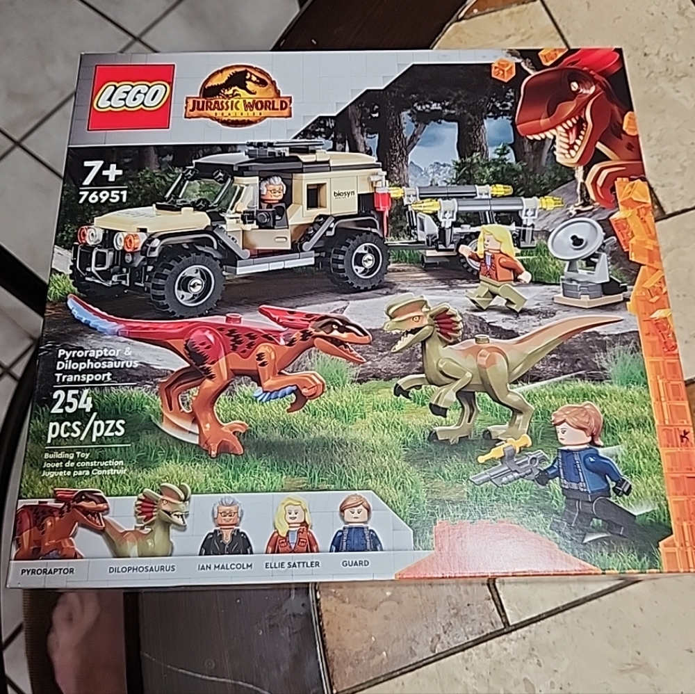 LEGO Jurassic World Set - Pyrorator & Dilophosaurus Transport 76951